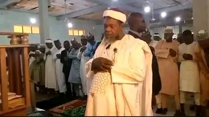 Sokoto Cleric Leads Eid-el-Fitr Prayers Despite Contrary Announcement By Sultan, Other Scholars